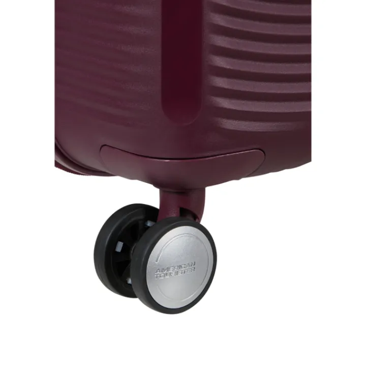 Reistrolleys|Reiskoffers>American Tourister Soundbox Spinner 67/24 TSA Expandable wild cherry