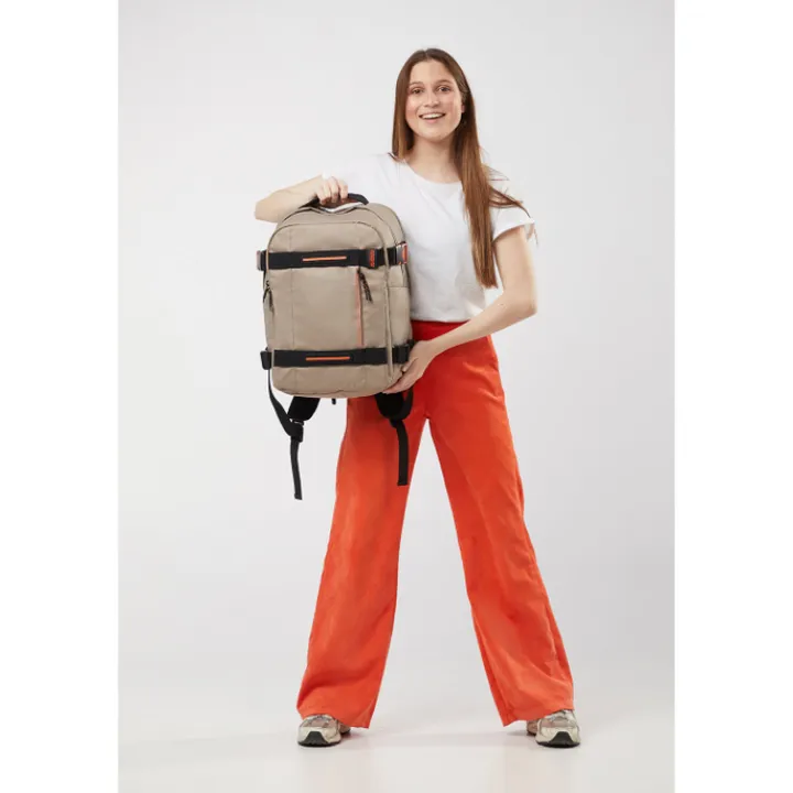 Grote Rugzakken|Heren Rugzakken>American Tourister Urban Track Laptop Backpack 15,6" coated Beige/Orange