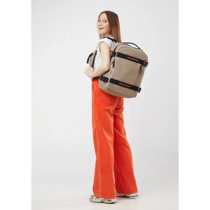 Grote Rugzakken|Heren Rugzakken>American Tourister Urban Track Laptop Backpack 15,6" coated Beige/Orange