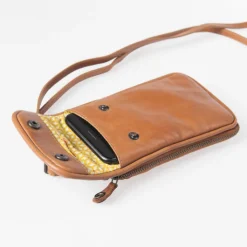 Telefoontasjes|Damestassen><noscript><img width=