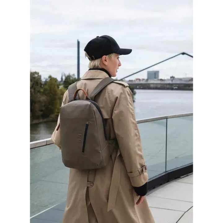 Kleine Rugzakken|Laptop Rugzakken>Aunts & Uncles Kumotsu RE Backpack fallen rock