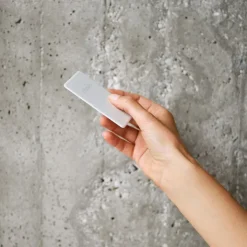 Bluetooth Trackers>Chipolo CARD Point (Google Find My) off white
