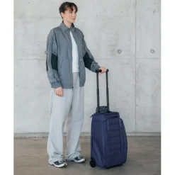 Handbagage Reistassen|Heren Reistassen>Db Journey Hugger Roller Bag Carry-on 40L blue hour