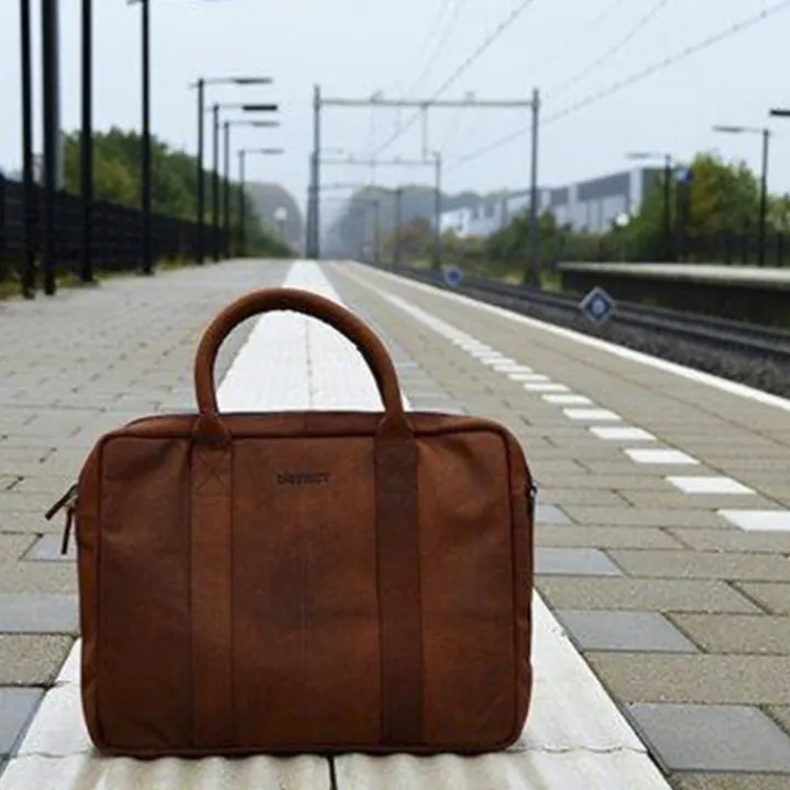 Herentassen|15 Inch Laptoptassen>DSTRCT Limited Double Zip 15'' Laptoptas cognac