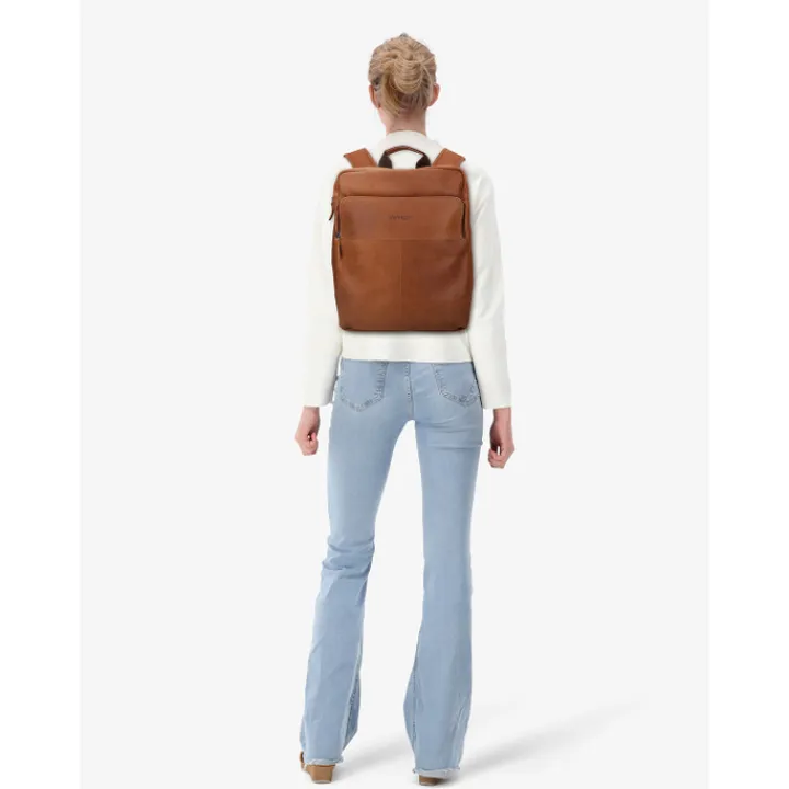 Heren Rugzakken|Dames Rugzakken>DSTRCT Limited Rugtas 15.6'' Laptoptas cognac