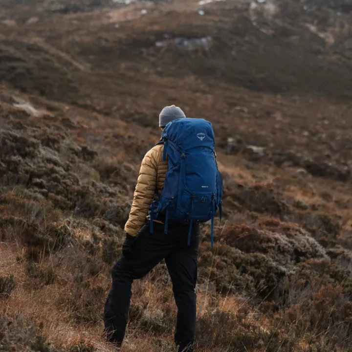 Grote Rugzakken|Trekking Rugzakken>Osprey Rook 50 astology blue-blue flame