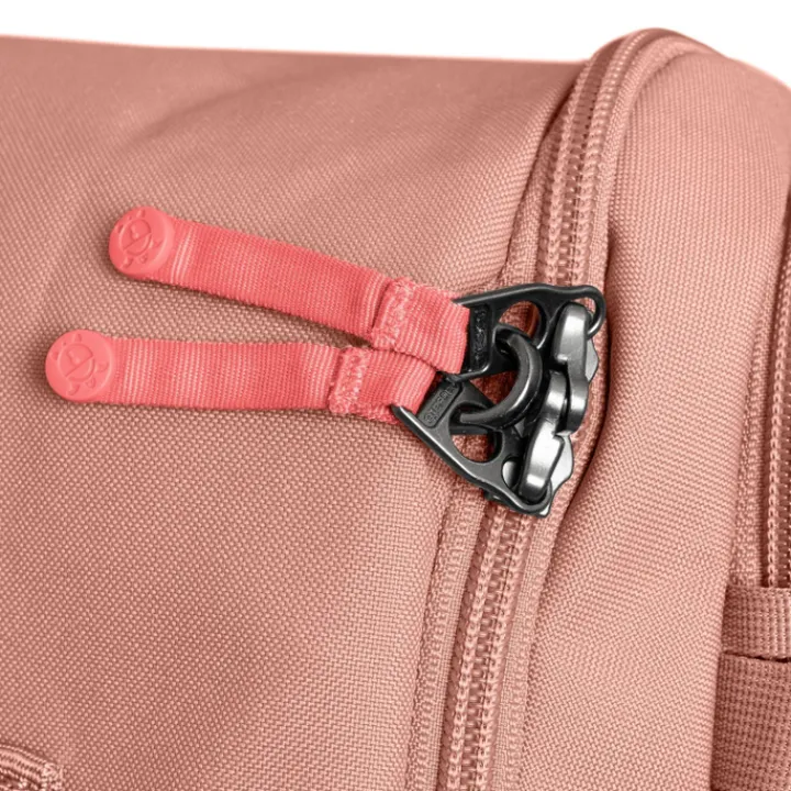 Daypack|Anti Diefstal Rugzakken>Pacsafe Go Carry-On Backpack 34L Anti-Theft rose