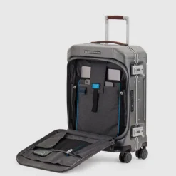 Transavia Trolleys|Ryanair Trolleys><noscript><img width=
