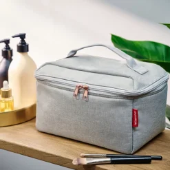 Beautycases>Reisenthel Travelling Beautycase leo nero