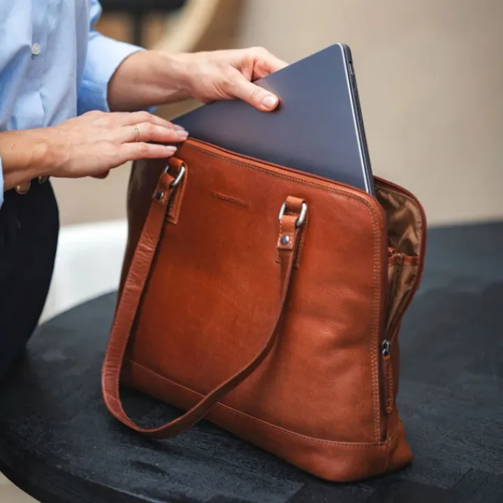 Schoudertassen|Damestassen>The Chesterfield Brand Selvino Shoulderbag black