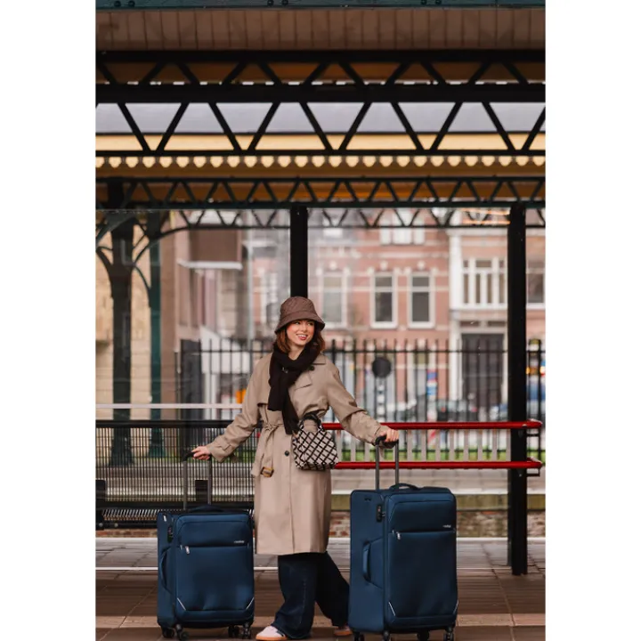 Reistrolleys|Lichtgewicht Koffers>Travelbags The Base Soft Trolley 68 dark blue