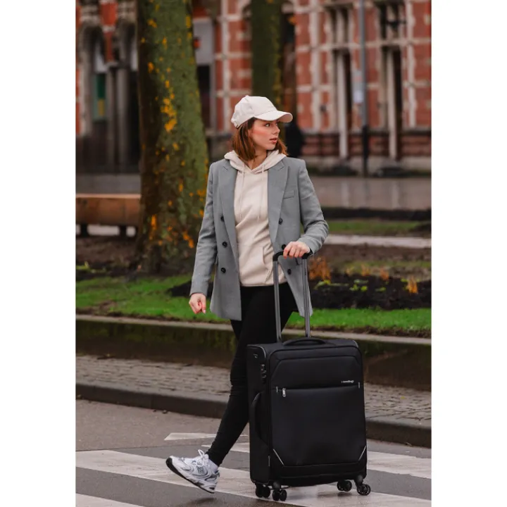 Reistrolleys|Reiskoffers>Travelbags The Base Soft Trolley 68 black