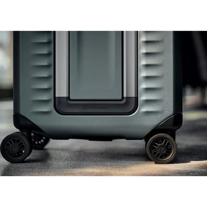 Harde Koffers|Reiskoffers>Victorinox Airox Advanced Medium Case black