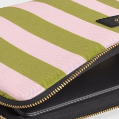 Laptop Sleeves|Laptop Hoezen><noscript><img width=