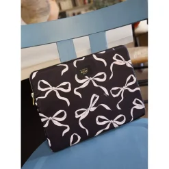 Laptop Sleeves|Laptop Hoezen><noscript><img width=