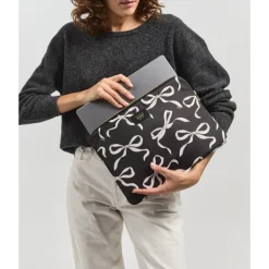 Laptop Sleeves|Laptop Hoezen><noscript><img width=