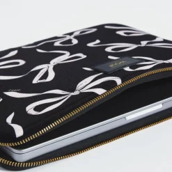 Laptop Sleeves|Laptop Hoezen><noscript><img width=
