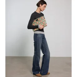 Laptop Sleeves|Laptop Hoezen><noscript><img width=